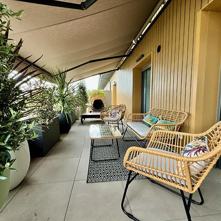 Attique De Granbos T3 Climatise & Terrasse Xxl & Garage 아파트